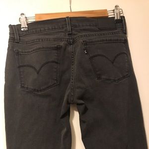 Levi's gray jeans size 28